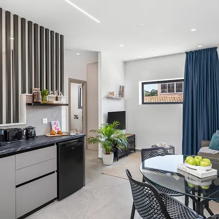Apartman Roma Signature By Nomads - Center Walking Distance To Shops&beach Limassol