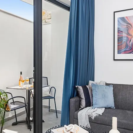 Apartman Roma Signature By Nomads - Center Walking Distance To Shops&beach Limassol